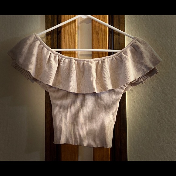 Brand new Off the shoulder halter top - Picture 4 of 6